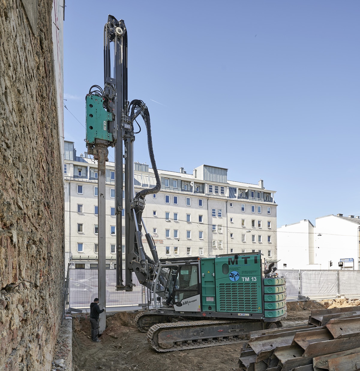 Einsetzen der Duktilpfähle